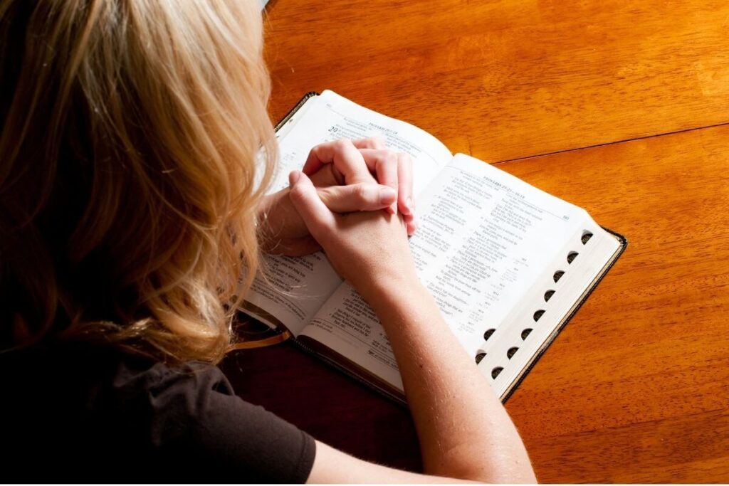 Devocional Deus continua no controle de tudo - Salmo 2